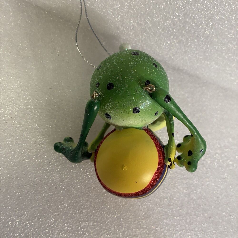 Frog Christmas Ornament Holding A Christmas Ball. Movable Legs. Hand Painted 5” - Picture 8 of 8